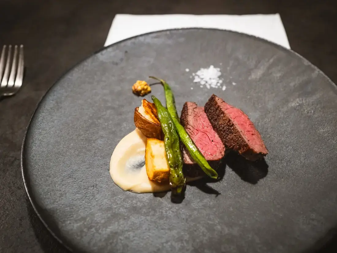 Filet de Bœuf Rossini – Maison Lumière